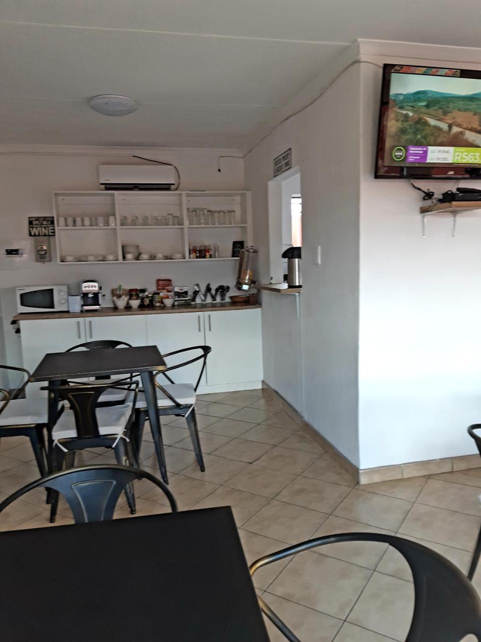 Niilo'S Guesthouse Rundu Eksteriør bilde